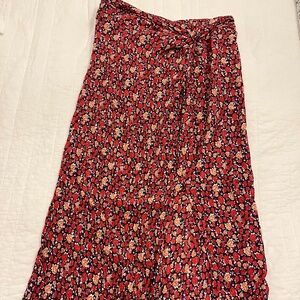 Pink floral midi skirt with slit